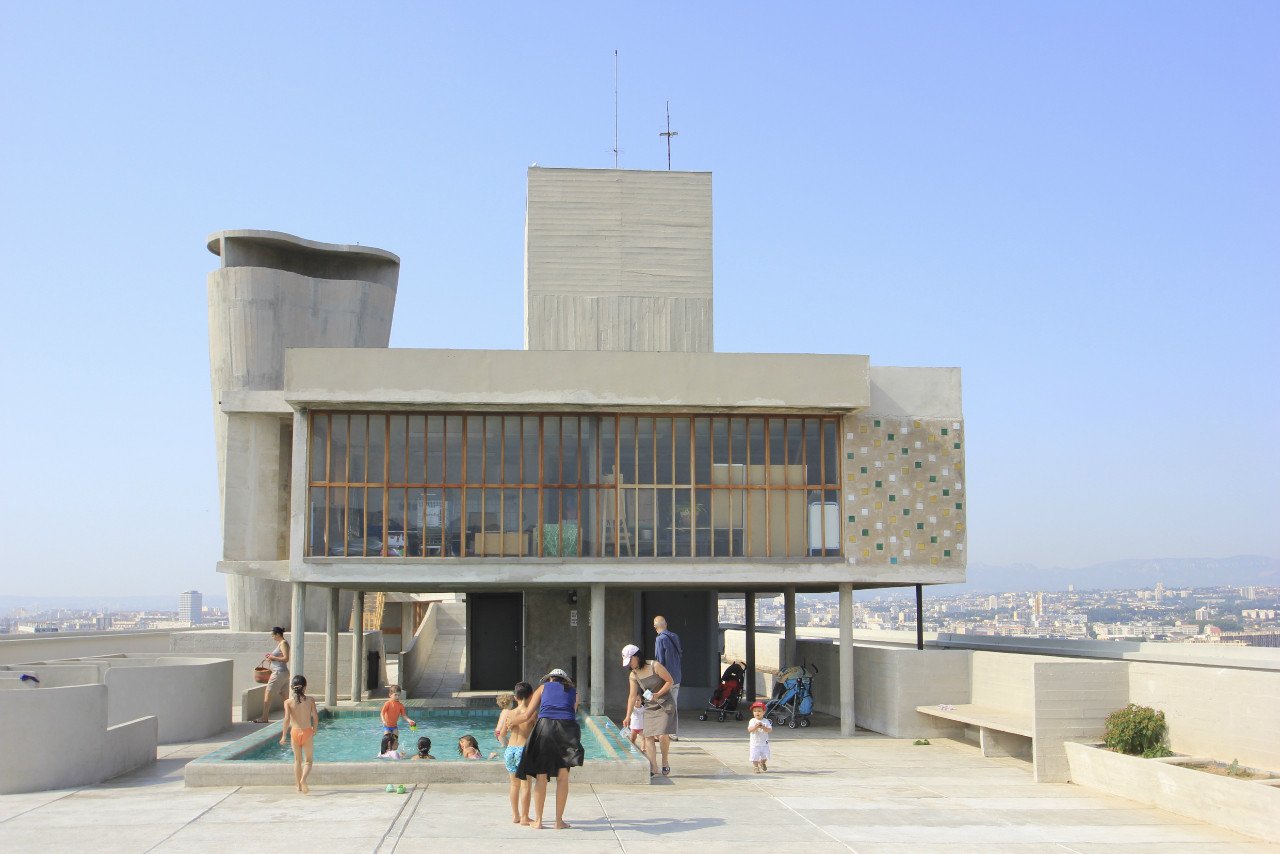 🏛️ 시테 라디외즈 르 코르뷔지에 (빛나는 도시)